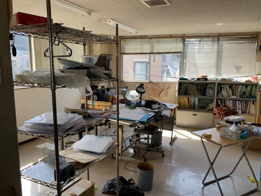 江東区オフィスビル一棟の残置物処分（オフィス家具）の処分の写真１６