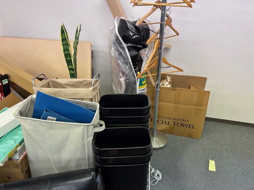 オフィスのお引越しのためお引越しと不用品の回収を行いました。横浜市（港北区）の写真