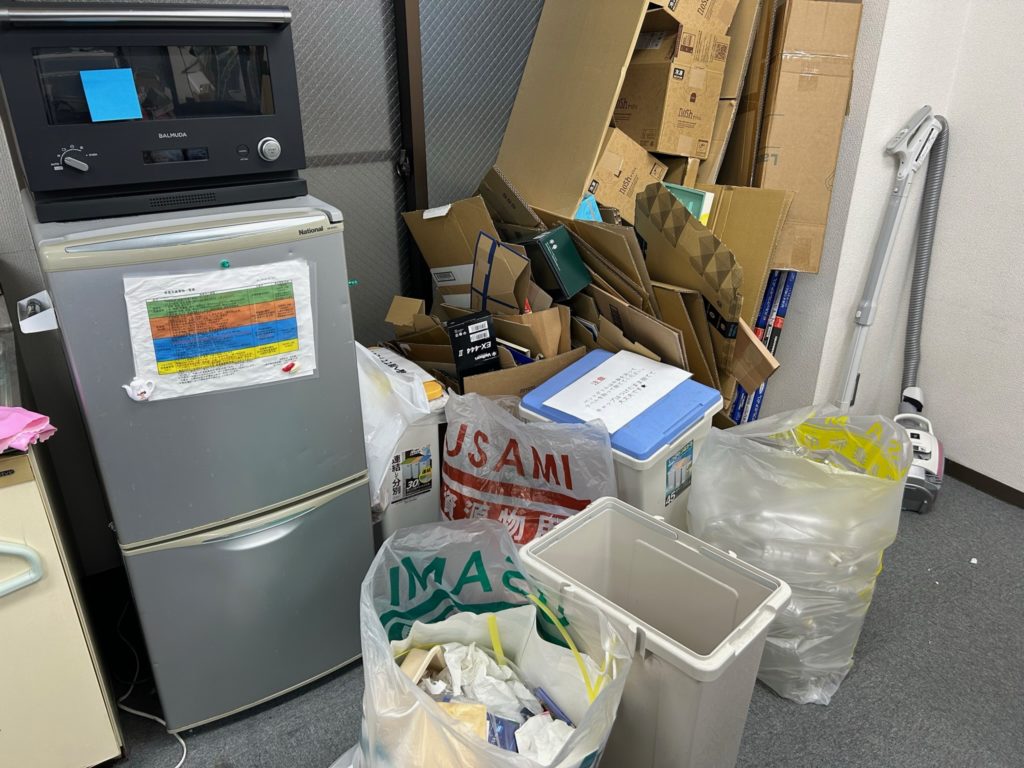 オフィスのお引越しのためお引越しと不用品の回収を行いました。横浜市（港北区）の写真６