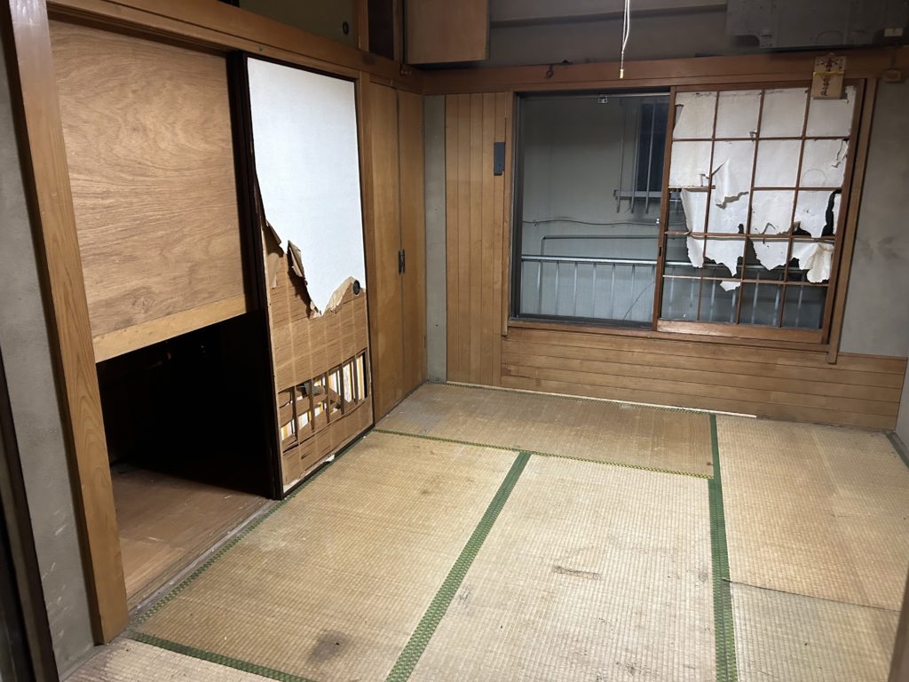 不動産業者様からのご依頼で一戸建てビルの残置物撤去、処分を行いました。（品川区）作業後の写真９