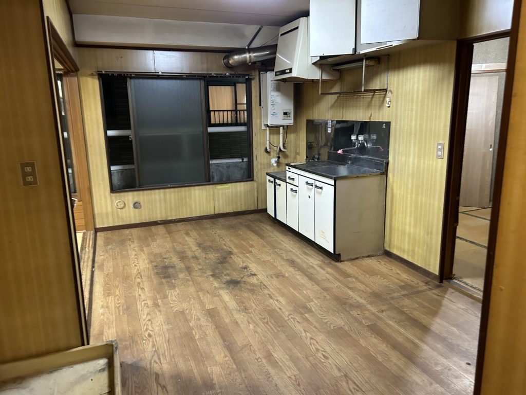 不動産業者様からのご依頼で一戸建てビルの残置物撤去、処分を行いました。（品川区）作業後の写真３