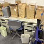 会社の閉業のためオフィス（事務所）の事務机、事務椅子、書庫などの不用品を回収、処分いたしました。（豊島区）の写真２