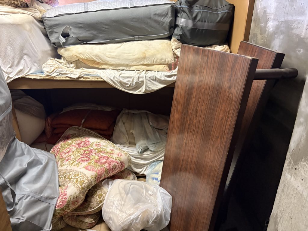 リピートのお客様でホテルの布団などの不用品を回収、処分いたしました。（台東区）の写真１