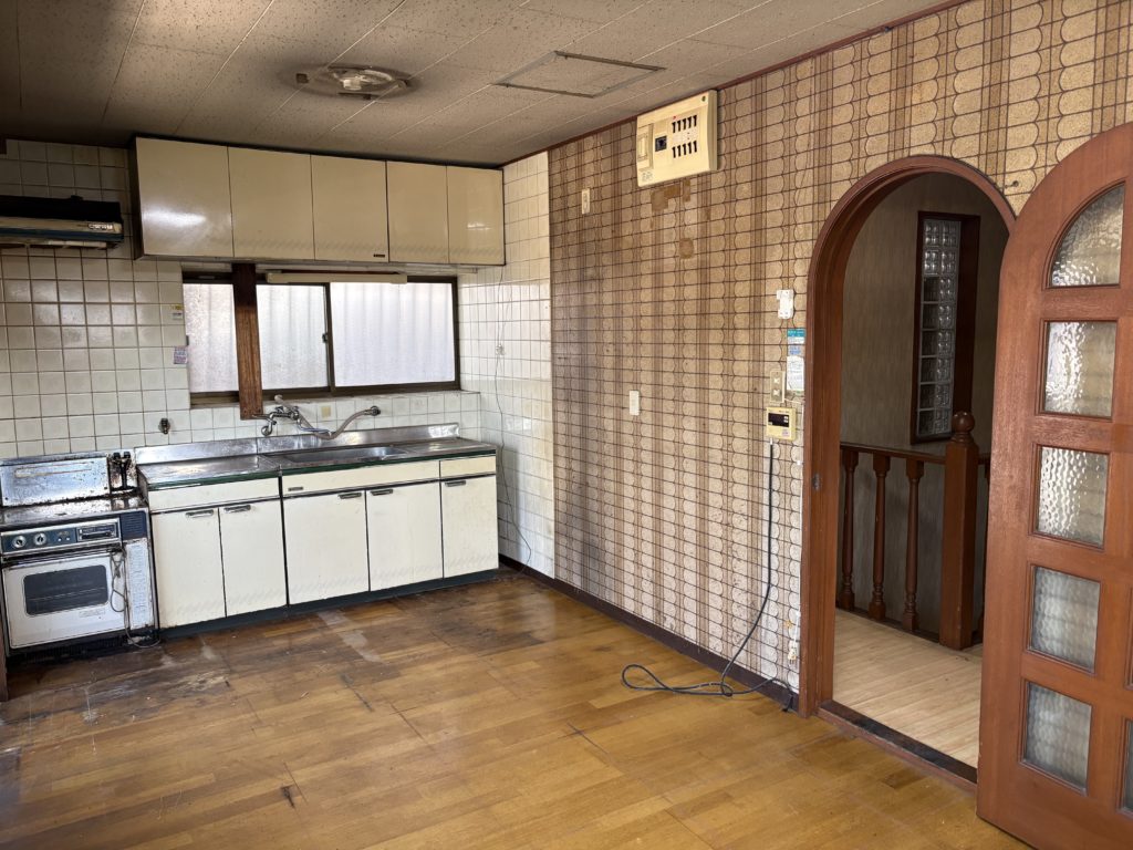 不動産業者様からのご依頼で空き家の一戸建て（4LDK）の残置物の撤去、片付けをしました。（墨田区）作業後の写真２