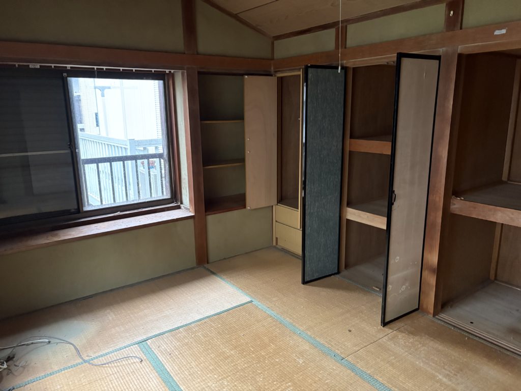 不動産業者様からのご依頼で一戸建て（空き家）の残地物撤去、処分を行いました。（練馬区）の写真３